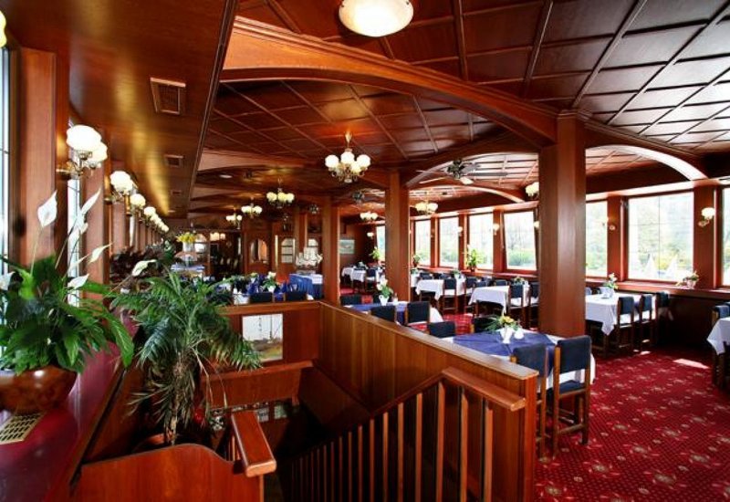 Restaurace v botelu Albatros