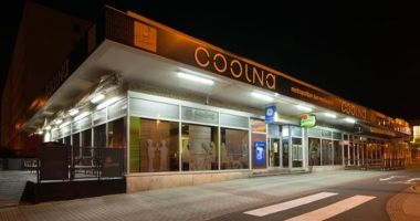Coolna metropolitan bar-restaurant
