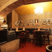 Cocktail Bar Milá Tchýně Myslíkova