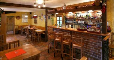 Bakchus Steak Restaurant & Café