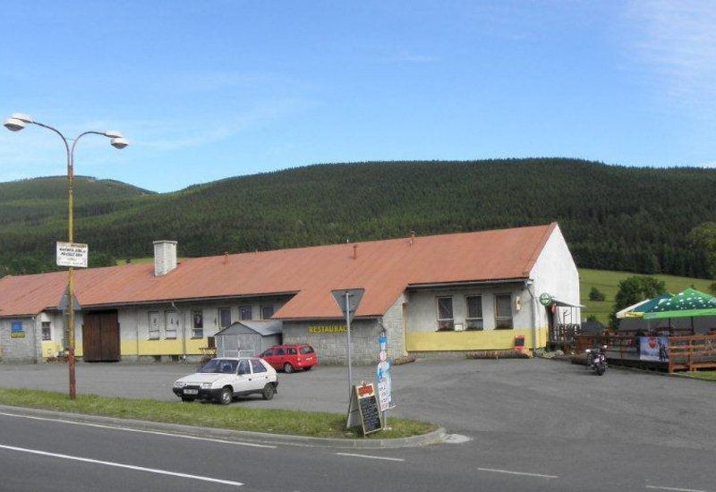 Motorest Ostružná a Penzion Fara
