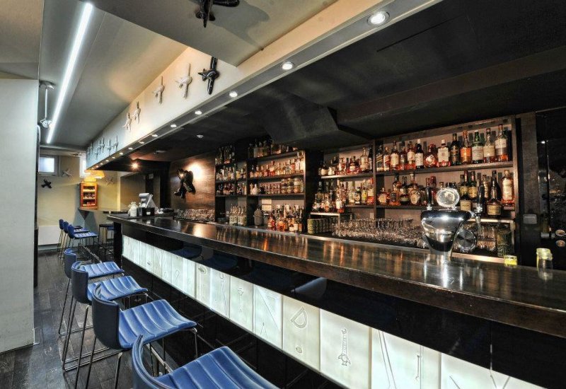 Runway cocktail bar