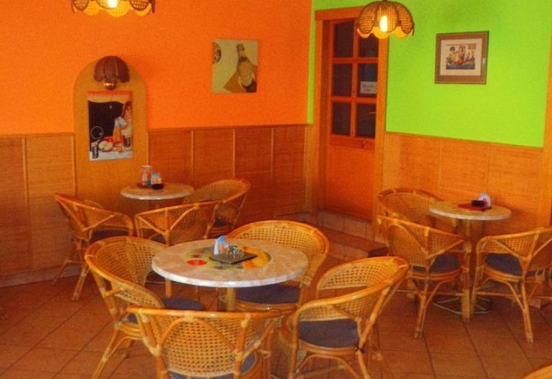 Restaurace a cukrárna U Věže