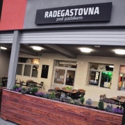 Radegastovna pod padákem