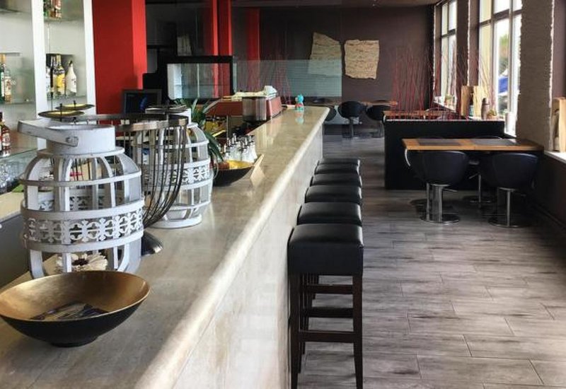 TIF hotel &amp; restaurant