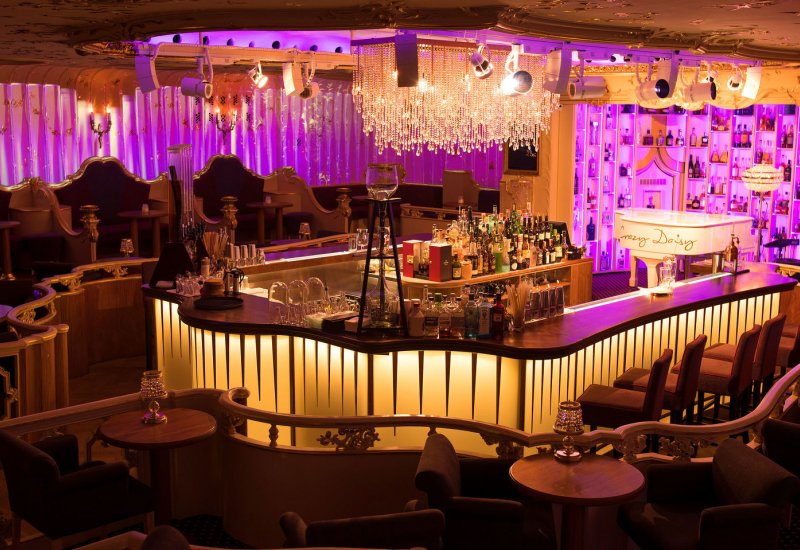 Crazy Daisy - Unique Bar &amp; Mixology