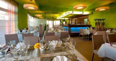 B 2 B Café Restaurant