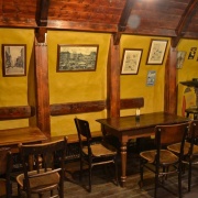 Mirror Pub