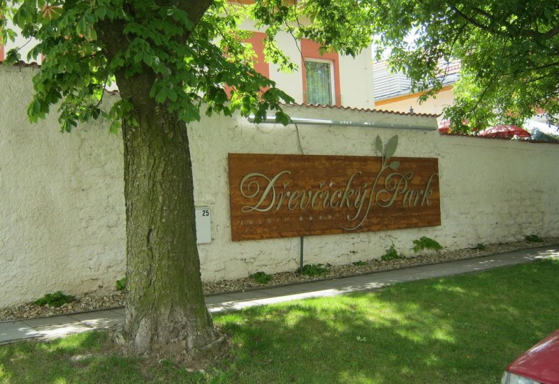 Dřevčický park restaurace