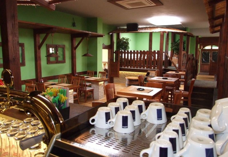 River DOG bar &amp; restaurant