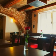 Cafe a Pizzerie Destiny