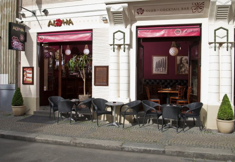 Aloha Cocktail Bar &amp; Music Club