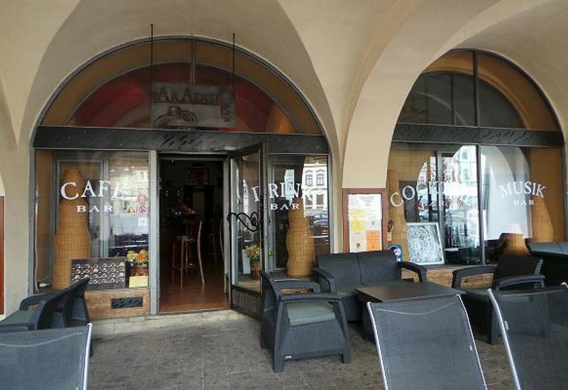 Paradise bar