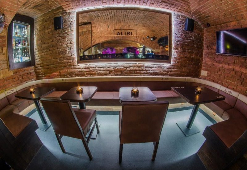Alibi cocktail &amp; music bar