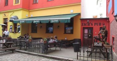 ZACH'S PUB