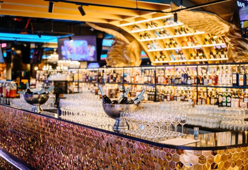 LEVELS - restaurace a bary
