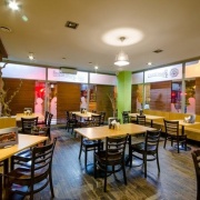 Coolna metropolitan bar-restaurant
