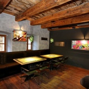 Comix excelent Urban pub