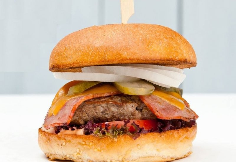 Giles burger house