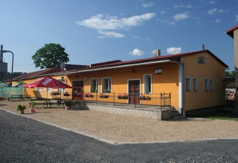 Bar a bowling club