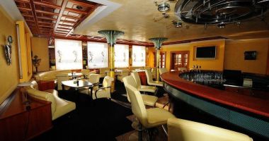Snack bar hotelu Eroplán