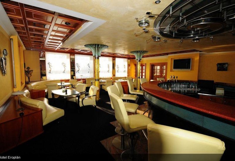 Snack bar hotelu Eroplán