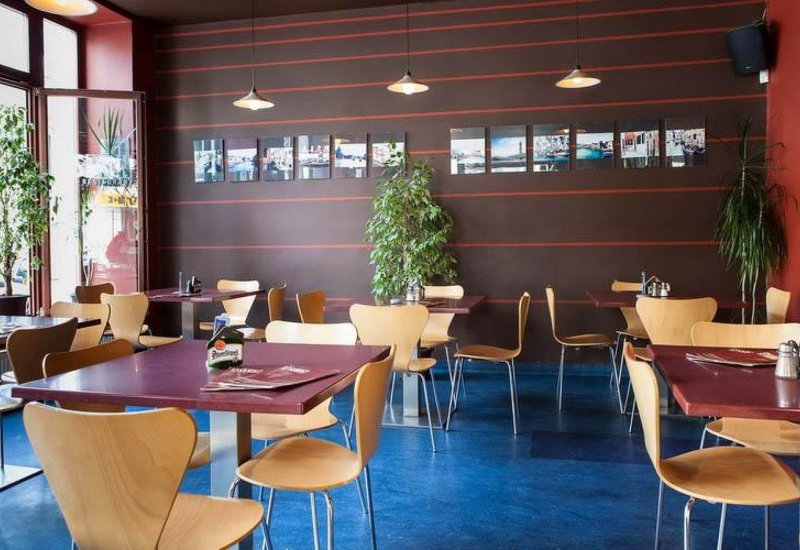 Aston Café Restaurant