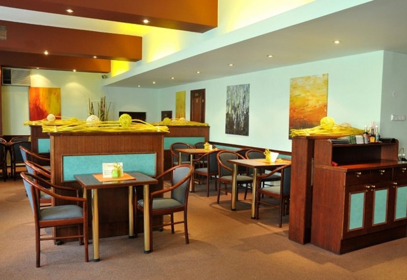 Miki Pub &amp; Restaurant