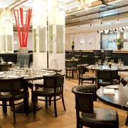 Zinc Restaurant Hotelu Hilton