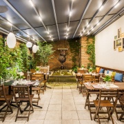 La Loca Music Bar &amp; Restaurant