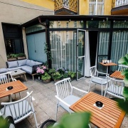Avenue Restaurant &amp; Bar