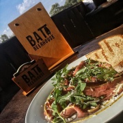 BAT BEERHOUSE - Ochutnávková pivnice