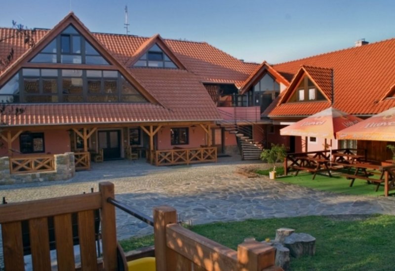 Bezměrovský dvůr