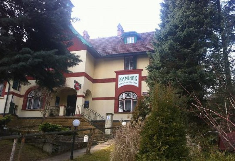 Restaurant-Penzion Kamínek