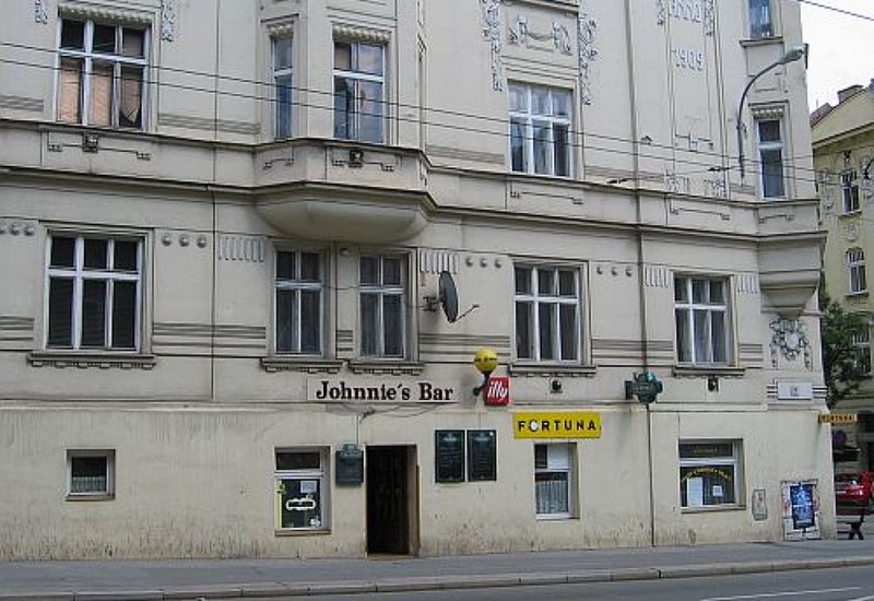 Johnnie&#039;s cafe Bar