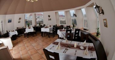 Vista restaurant & cocktail bar