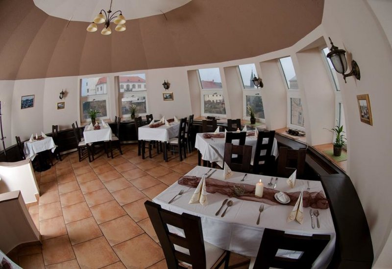 Vista restaurant &amp; cocktail bar