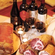 Toninni L´Enoteca Wine Bar Restaurant