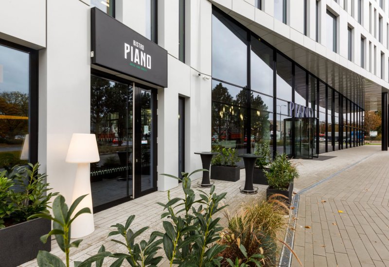 Bistro Piano
