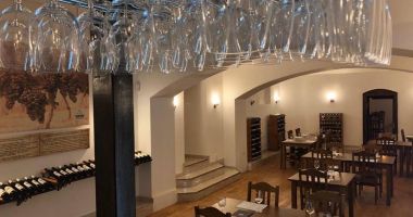 Vinárna Winespace - Vinný sklípek