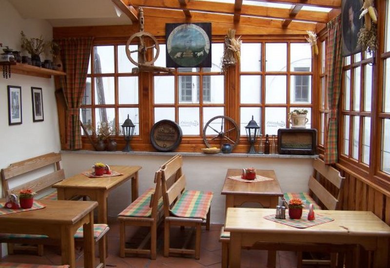 Restaurace a penzion Pod Radnicí
