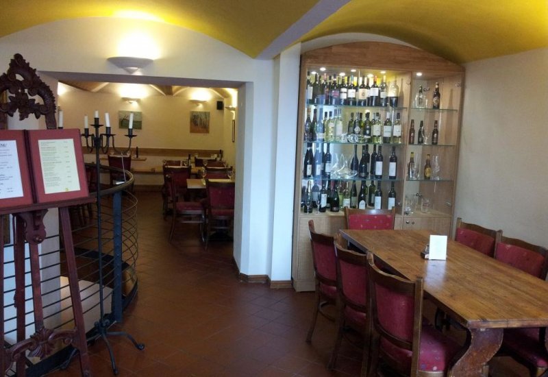 PIVO &amp; BASILICO Caffe Restaurant