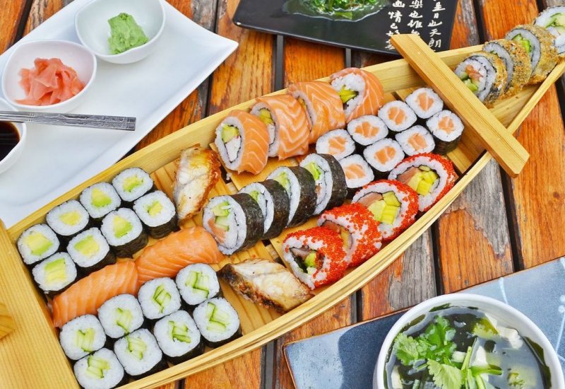 Asian house - Tokyo sushi bar