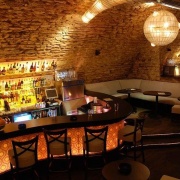 Nebe cocktail &amp; music bar