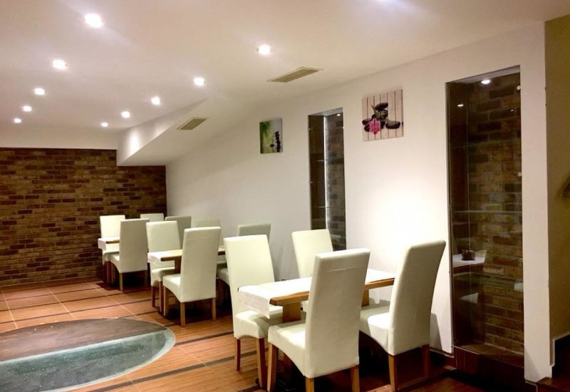 D&amp;V Restaurant