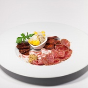 Konfit Restaurant
