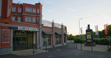 Becherplatz