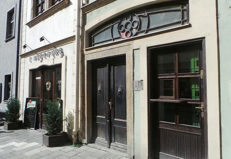 Kavárna-pizzerie u Netopýra