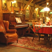 Café Bar Holiday