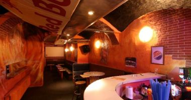 V-club